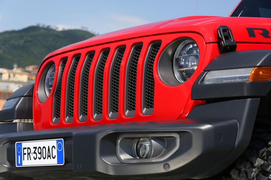 Детали экстерьера Jeep Wrangler Unlimited Rubicon (JL) 2018 года  (EU) (фото 3 из 46)